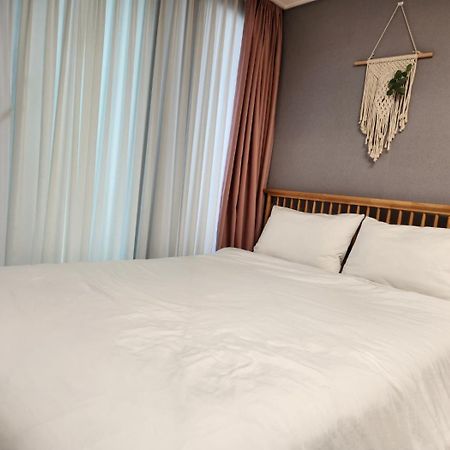 Holiday Apt Gwangan Beach Busan Esterno foto